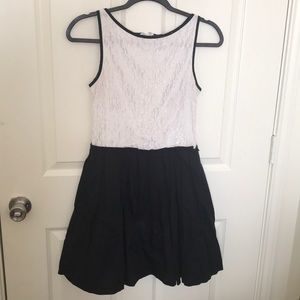 Sleeveless dress